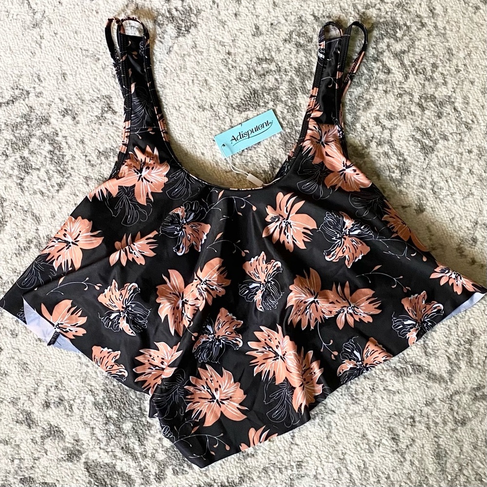 NWT Floral Bikini Top